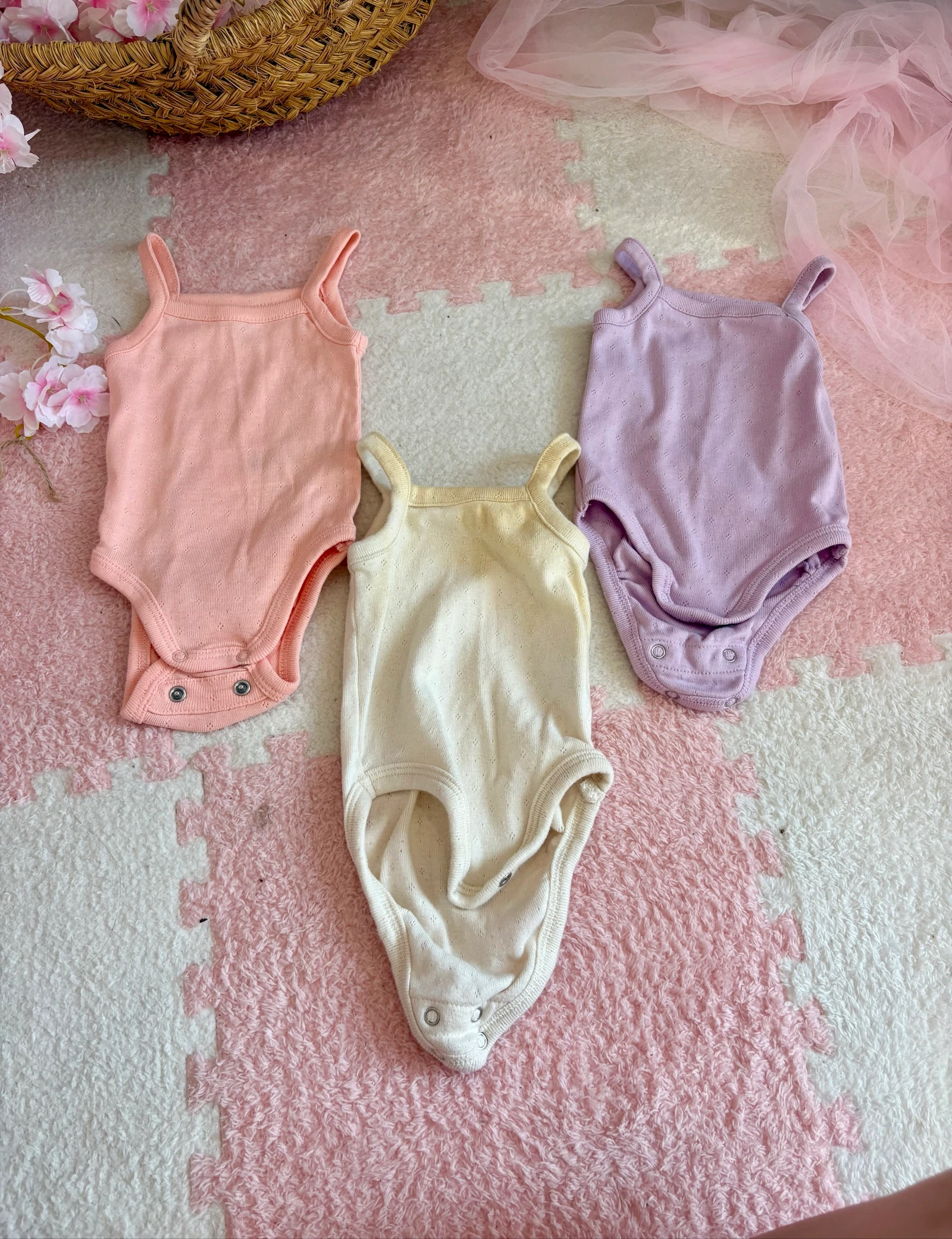 Lot de 3 bodies à bretelles bébé fille Kiabi 3 mois (62 cm)
